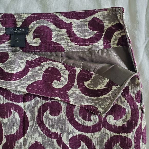 Ann Taylor Skirt - Size 4 - Picture 8 of 13